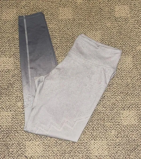 Alo Leggings - Image 2