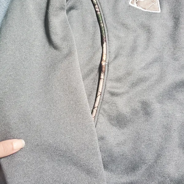 Under armor women's gray hoodie with camo details size medium - Image 4