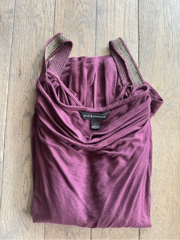 Rock & Republic Plum Wine Women's Cold Shoulder Scoop Neck Top - Image 7