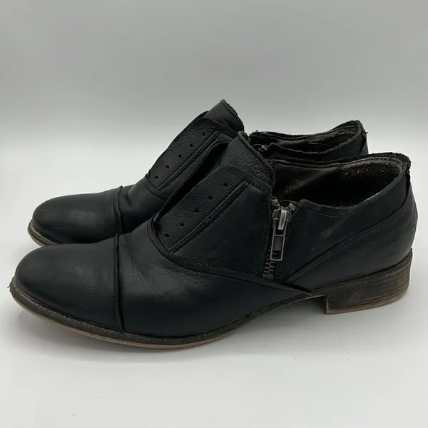 Boutique9‎ Black Loafers Size 8 B26 - Image 2