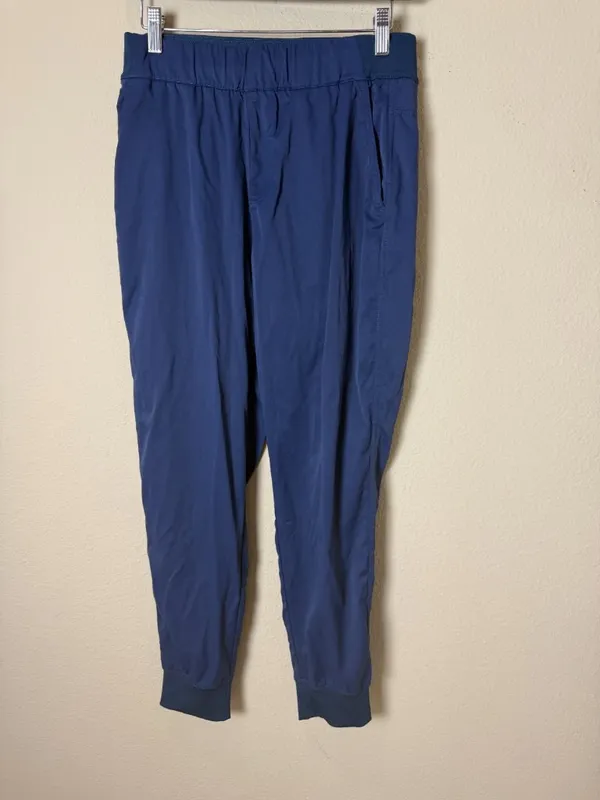 The North Face Women's Navy Blue Joggers Jogger Pants Size Medium - Image 2