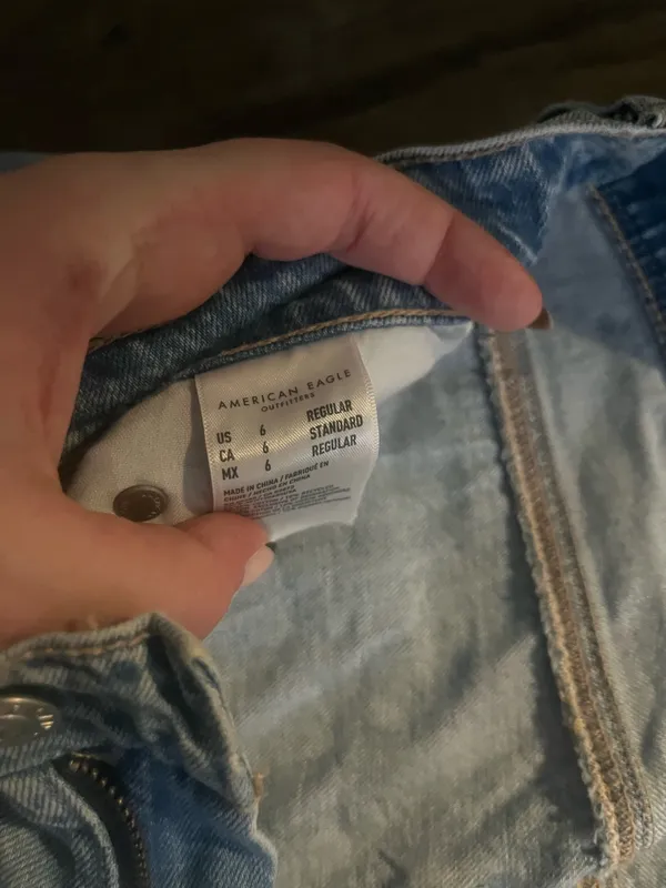 american eagle jeans sz 6R - Image 2