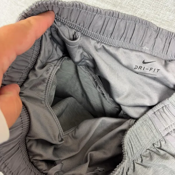 Nike Dri-FIT Running Shorts Womens M Gray 3 In Lined Athletic Pockets DB4487-067 - Image 4
