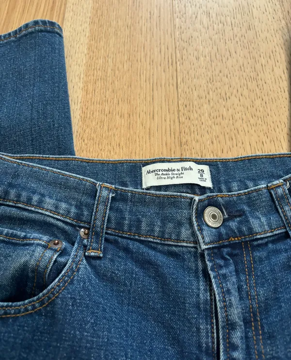 Abercrombie Curve Love Ultra High Rise Jeans - Image 2