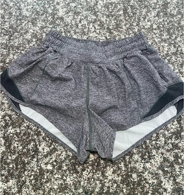 Lululemon Hotty Shorts 2.5" - Image 2