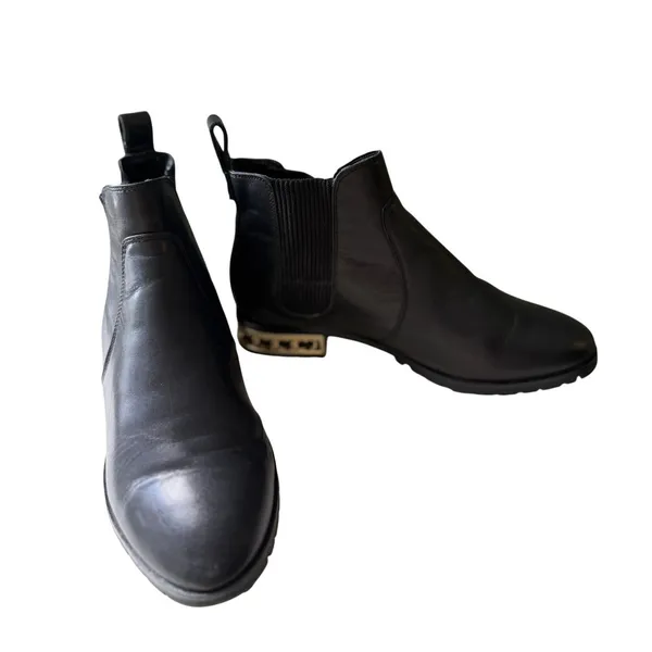 Karl Lagerfeld Paris Black Leather Chelsea Booties Gold Chain Lug Sole 7.5 - Image 2