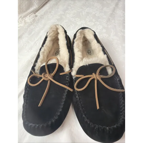 Ugg Black Leather Moccasin lippers Womens 11 Black Leather - Image 2