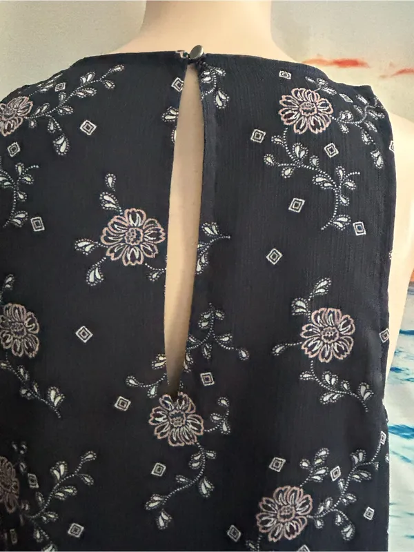 Abercrombie & Fitch Black Floral A-Line Dress SM - Image 10