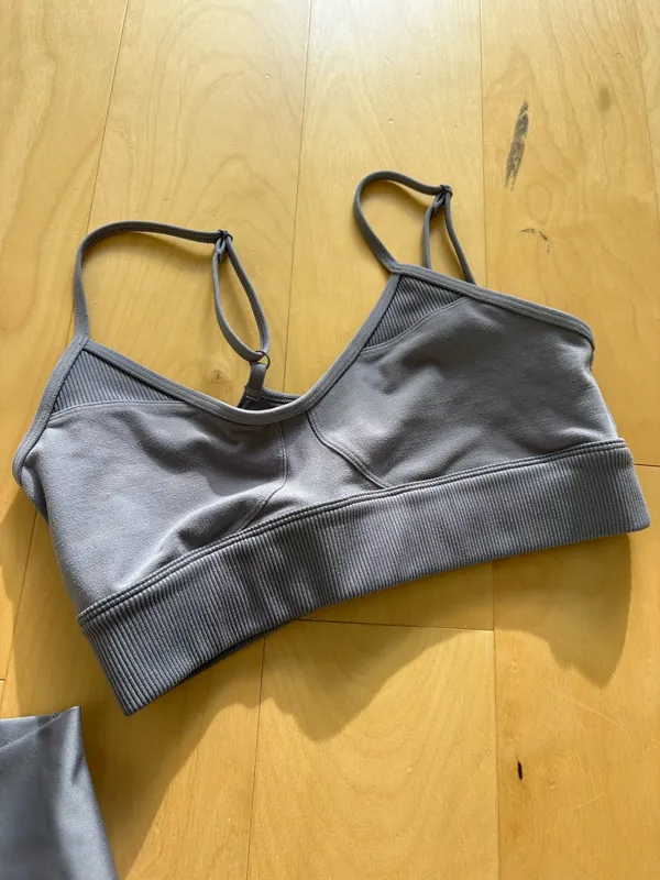 ALO Yoga Gray Seamless Sports Bra & High-Waist Leggings Set - Image 3
