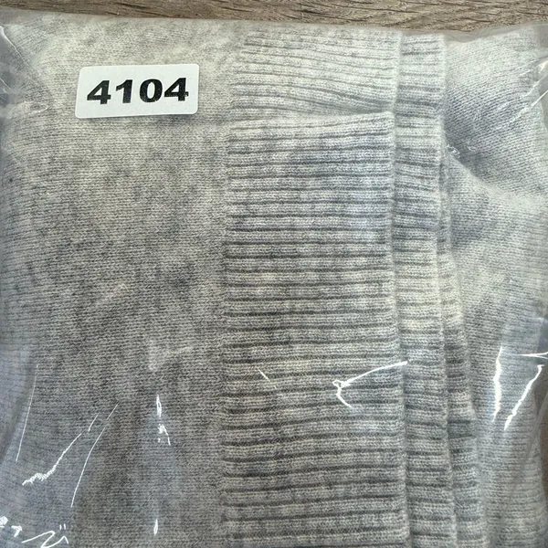 BROWN ALLAN wool and cashmere gray crew neck sweater size medium‎ - Image 6