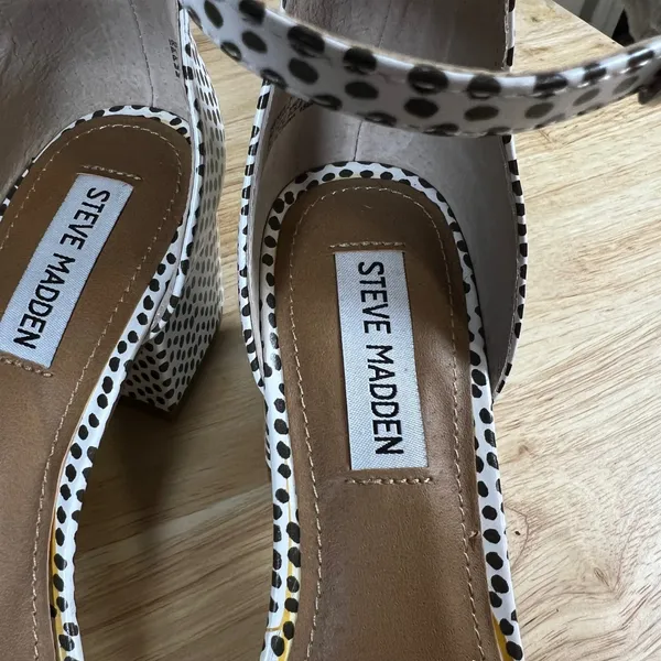 Steve Madden Irenee Polka Dot Block Heel Sandals Black White 7.5M - Image 9