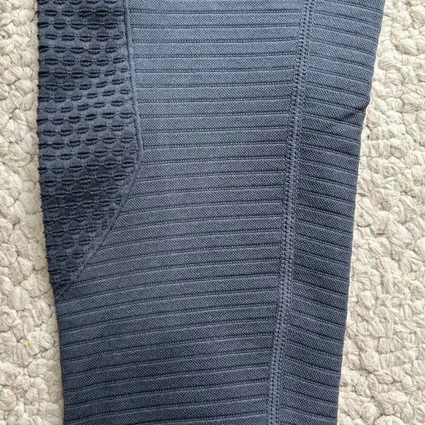 Zyia Active Perforated Performance Legging Women's Size Medium Gray Breathable - Image 3