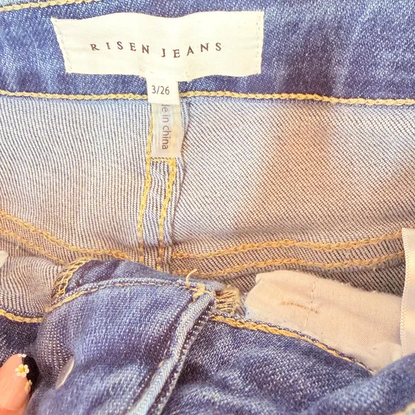 Risen Women's High Rise Wide Flare Jeans New with tags Size 3 / 26 - Image 6