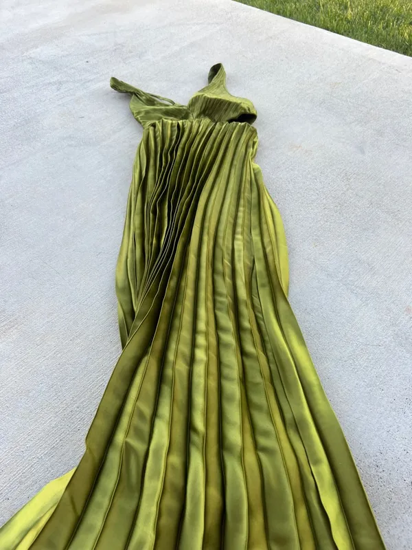 Sincerely Jules Olive Green Satin Pleated Cutout Maxi Dress Size Small - Image 8