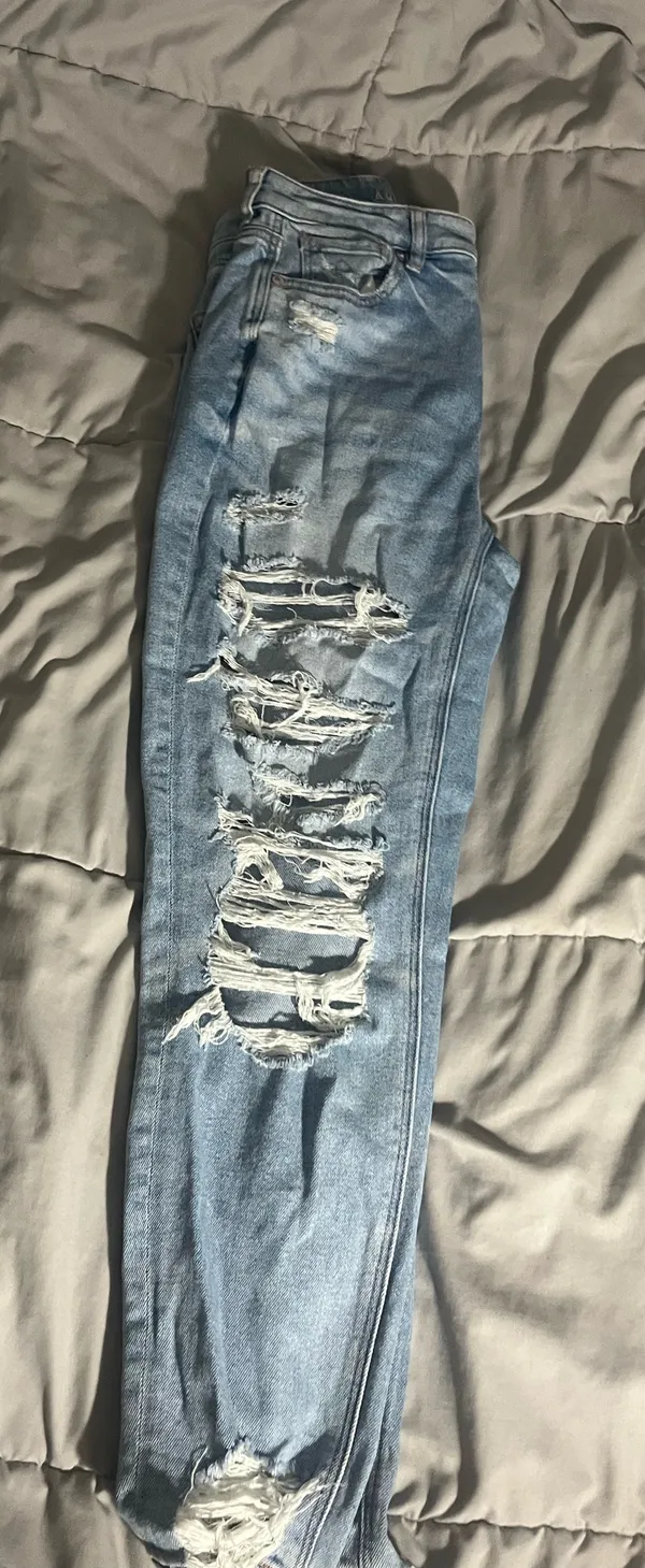 American Eagle Stretch Ripped Mom Jean - Image 5
