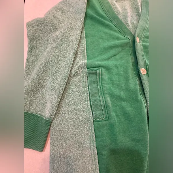 Blakely Green Women's Cardigan Size small would fit a large - Image 2