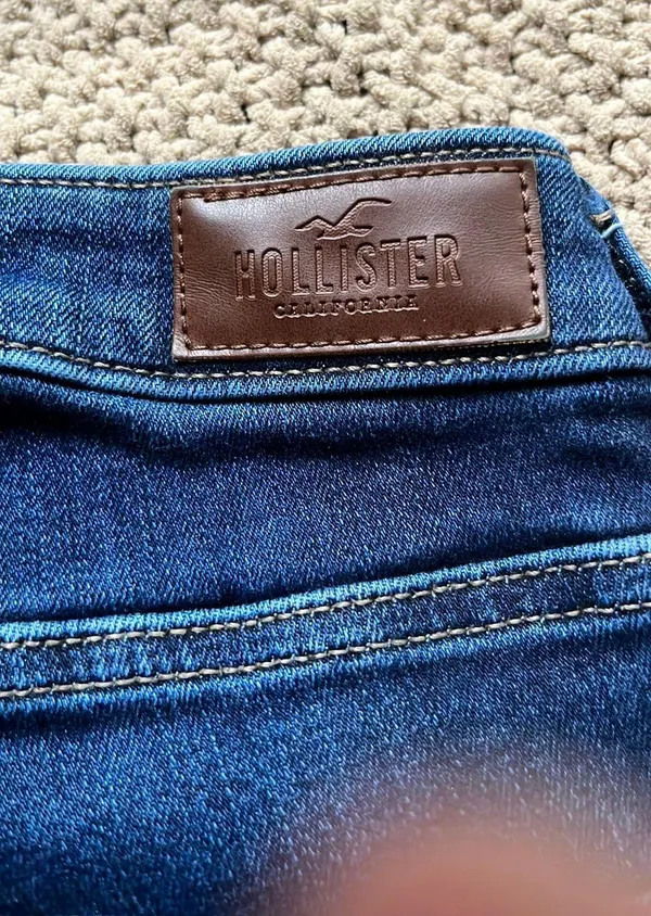 Hollister Jean - Image 5