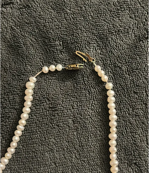 Pearl Necklace White - Image 2