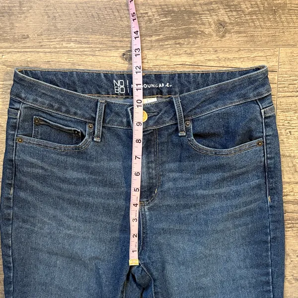 Women's Boot Cut/Flare Jeans — Medium Wash Blue Size 8 - Image 7