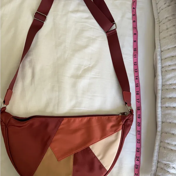 Elegant Red and Tan Crossbody Bag - Image 2