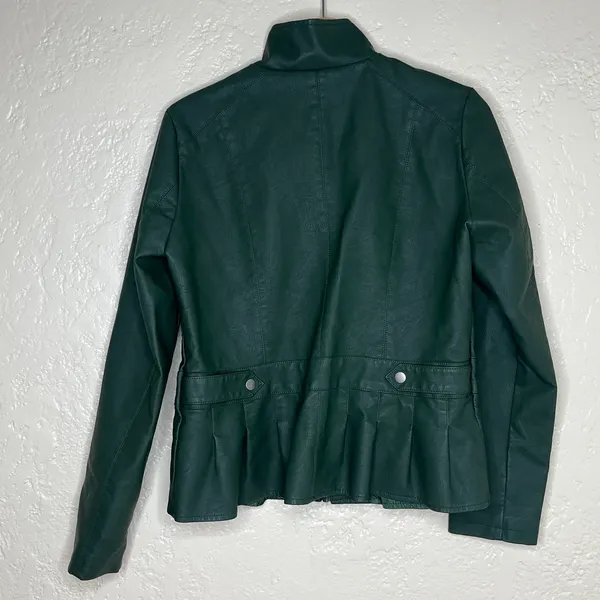 Baccini Women's Olive Green Vegan Leather‎ Moto Jacket Zip Size Medium NWT - Image 2