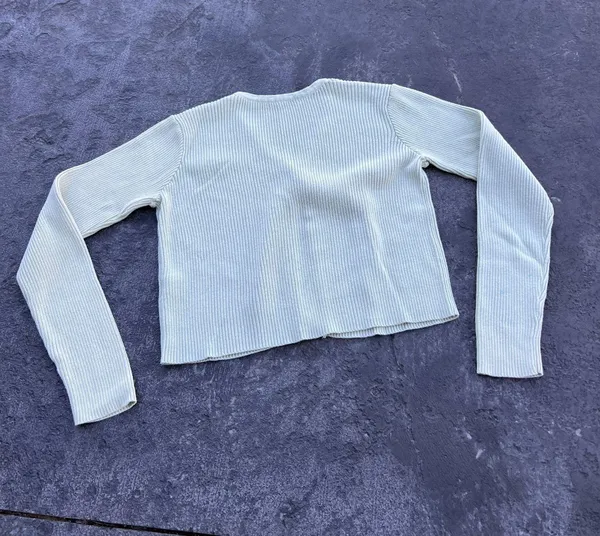 Brandy Melville light green Longsleeve cardigan - Image 3