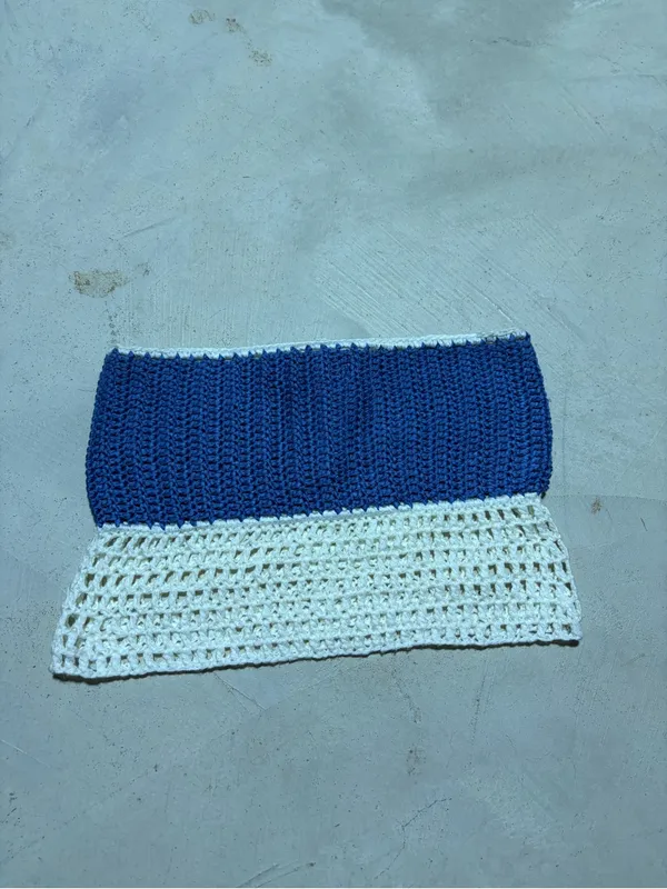Edikted Blue and white Crochet top strapless XS/S - Image 5