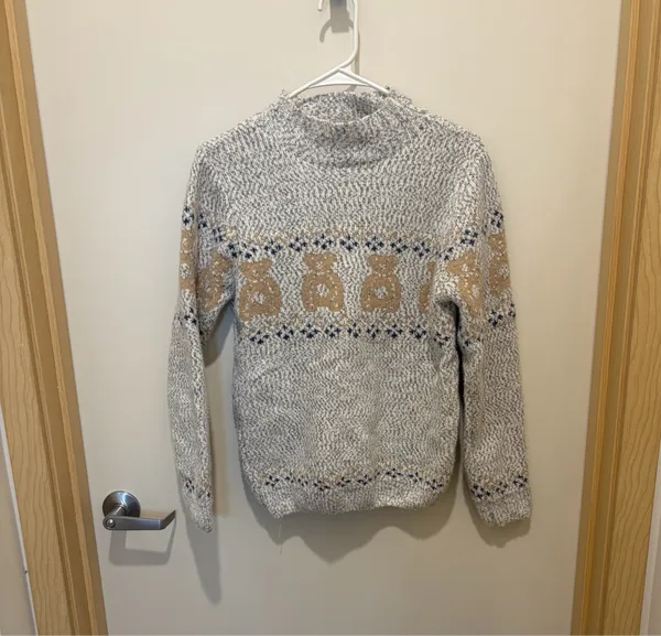 Gray and tan bear sweater Size M - Image 2
