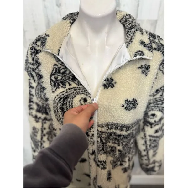 Supeon Sherpa Fleece Jacket Paisley Print Cream Black Zip Up Cozy Size M - Image 10