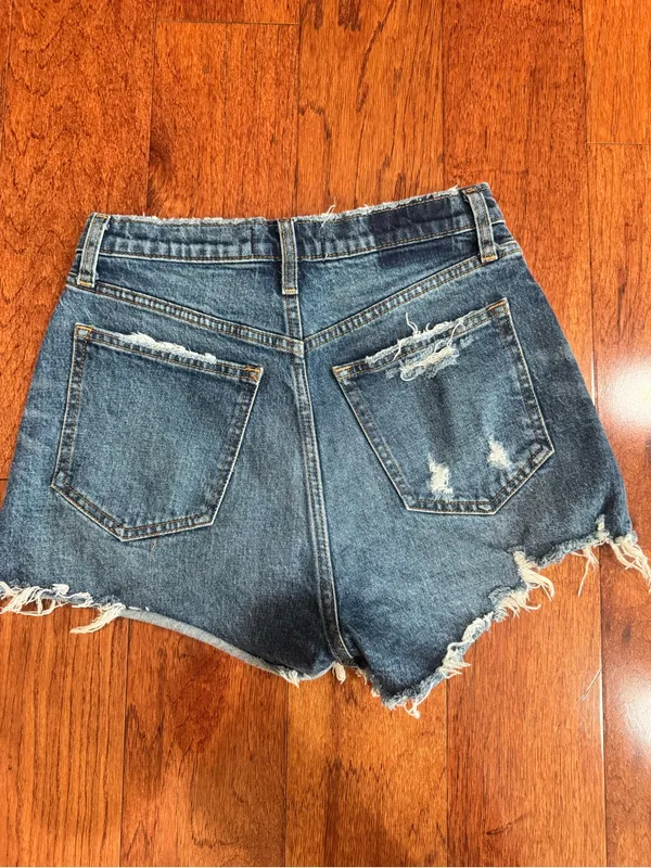 Abercrombie Curve Love High Rise Mom Short Size 27 - Image 5