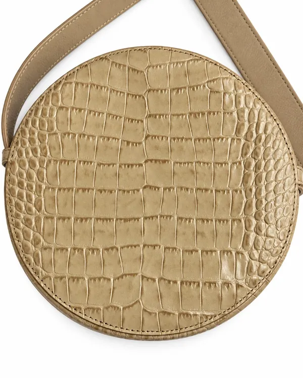Nordstrom Beige Croc Embossed Round Crossbody Bag Gold Hardware Adjustable Strap - Image 5