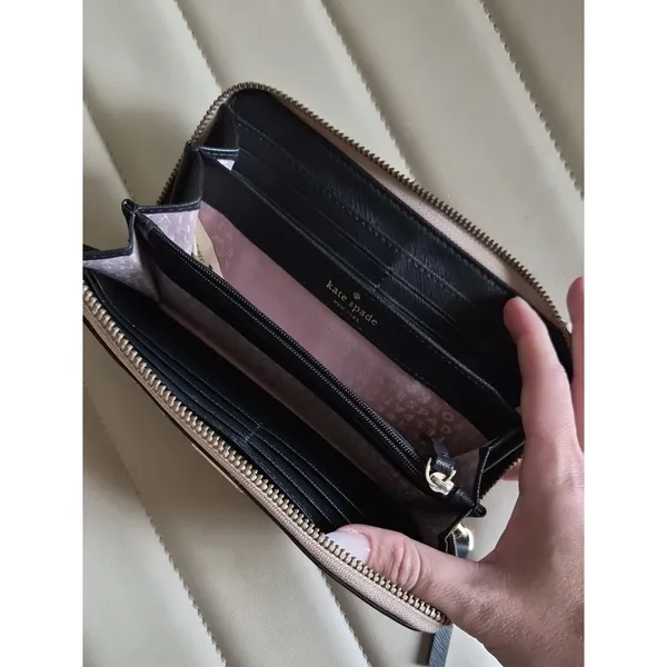 Kate Spade Two-Tone Zip Wallet in Cream and Black - Image 7