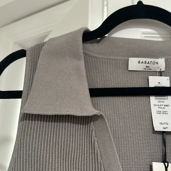 Babaton grey sculpt knit polo NWT - Image 6