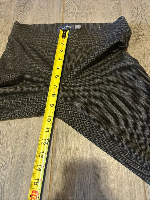 Old Navy black stevie skinny pants - size xs herringbone pattern - Image 4