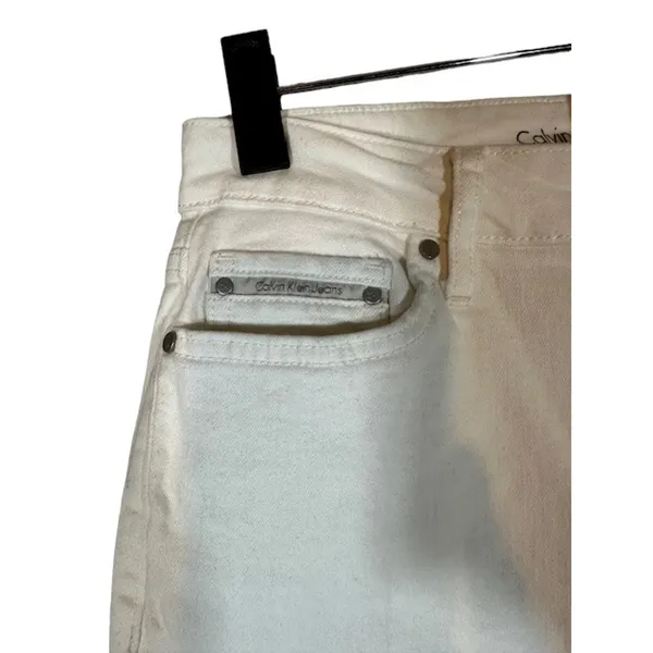Calvin Klein White Denim Bermuda Jean Shorts City Length Women Size 6 - Image 3