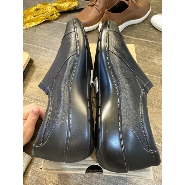 CLARKS Womens Cora Giny Cushioned Zip Loafer size‎ 10 XW Tumbled Leather - Image 6