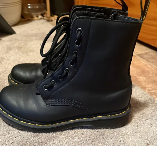 Doc Martens 1460 - Image 4