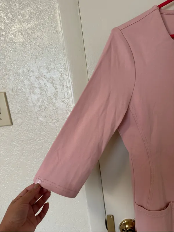 Jaanuu Zoe Slim 3/4-Sleeve Scrub Top Notched Neck Pink NWT Size S - Image 3