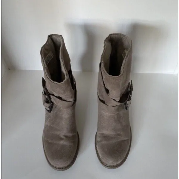 A New Day Target Boots Faux Fur Lined Heeled Booties Shoes Woman’s Size 6 Brown - Image 2