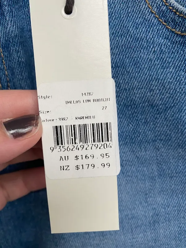 Rolla’s Dallas Low Bootcut Jeans-Karen Blue - Image 4