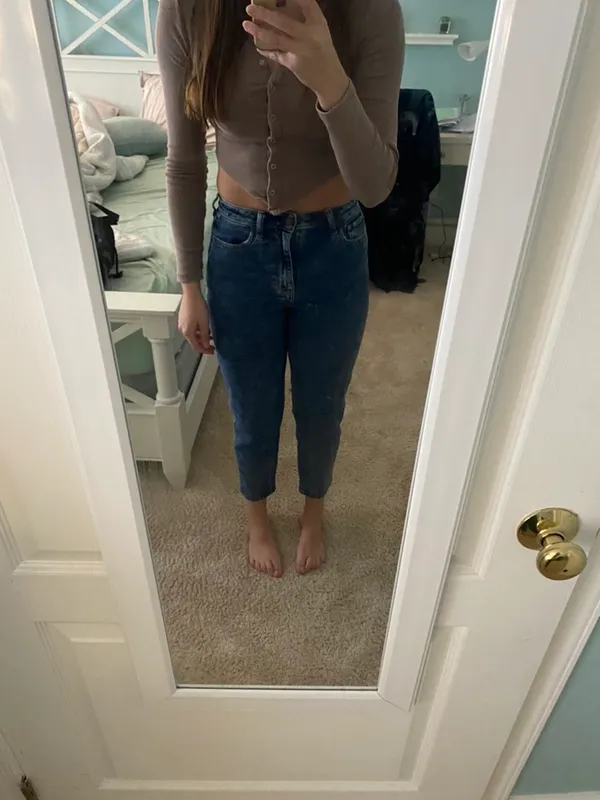 Hollister High-rise Mom Jeans - Image 6