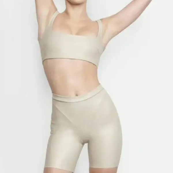 SKIMS‎ Faux Leather Scoop Neck Bra Womens M Sand Beige Excellent Edgy Athleisure - Image 2