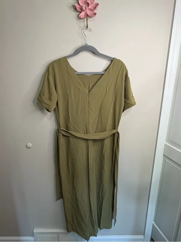 Everlane Olive Short-Sleeve Tie-Waist Jumpsuit - Image 4