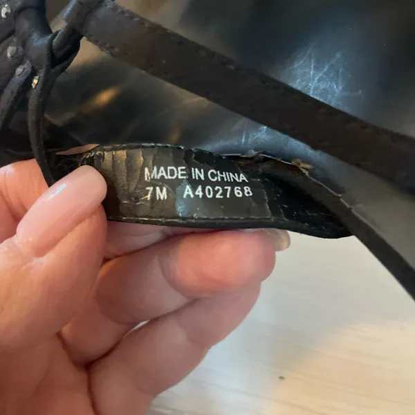 Kenneth‎ Cole Reaction Black Heels Size 7 - Image 5