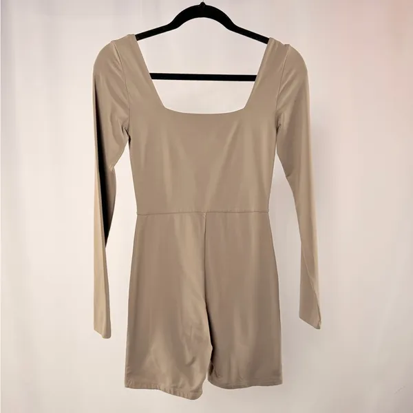 Babaton‎ Contour Squareneck Longsleeve Romper in Stone Size Small - Image 7