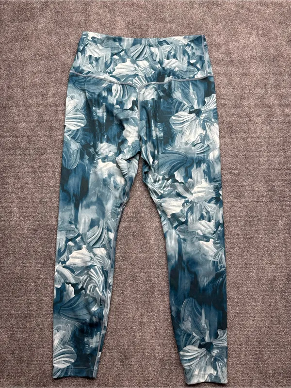 Nike Dri Fit Womans Large Performance ankle Leggings Blue Floral Print - Image 5