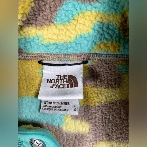 The north face Cragmont Fleece 1/4 Snap Jacket in a camouflage large - Image 6