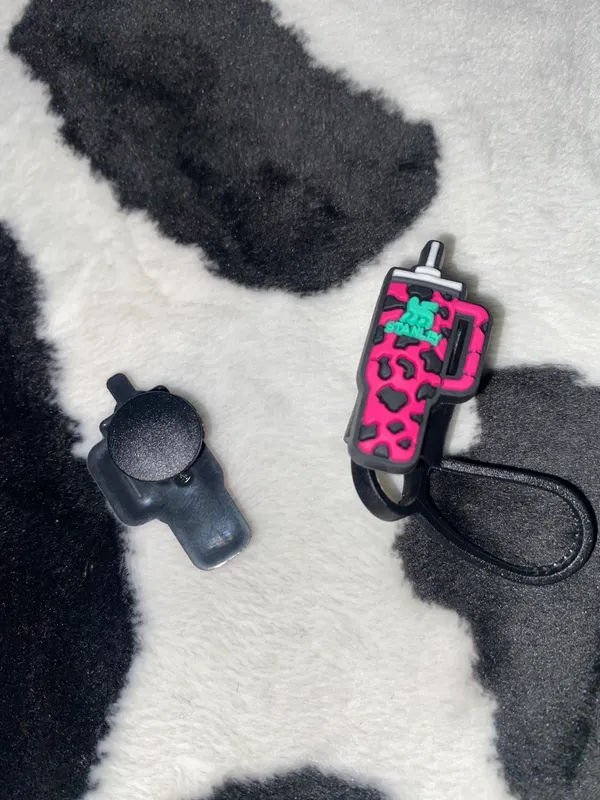 Straw Topper & Croc Charm - Image 3