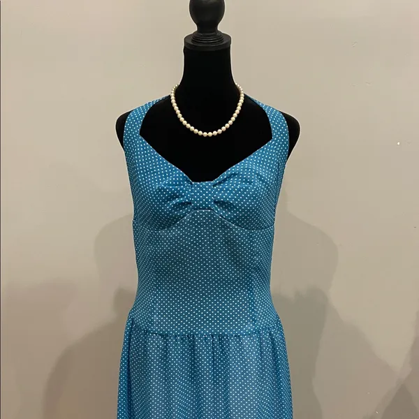 Blue Polka Dot Sleeveless Midi Dress with retro looks ties in back - Image 3