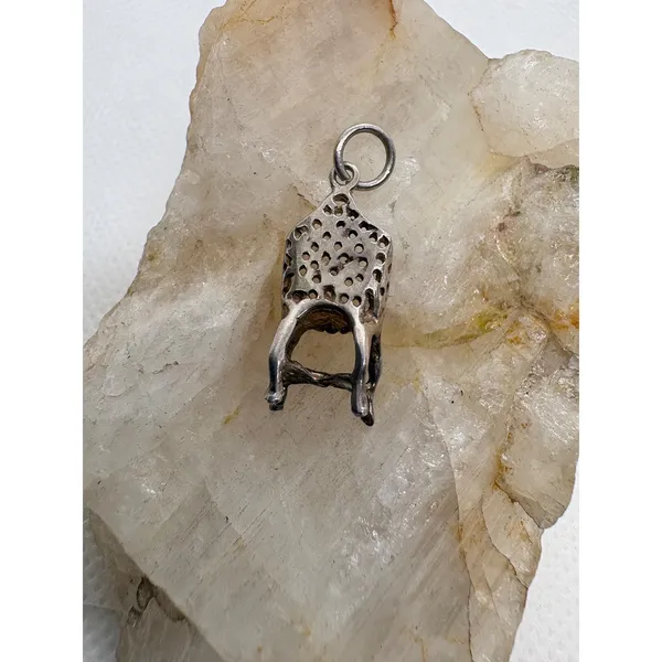 Vintage Sterling Silver Chair Charm Miniature Furniture Pendant 1.84g - Image 4